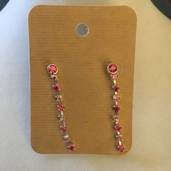 💓 Pink Rhinestone Earrings 💓 - Picture 2 of 3